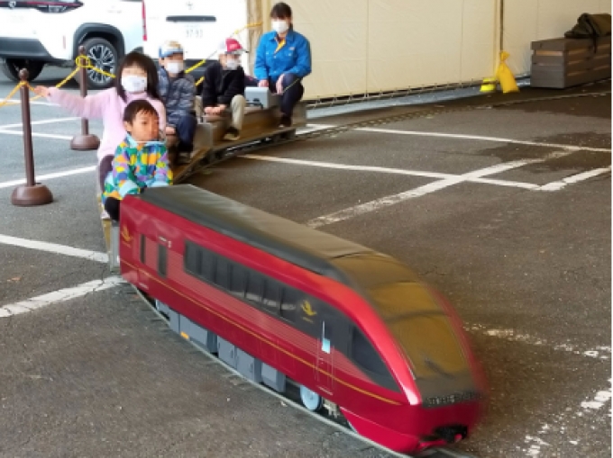 ニュース画像：ミニひのとりの乗車体験 - 「スルッとKANSAI電車＆バスまつり、 3年ぶりに奈良で6/12開催」