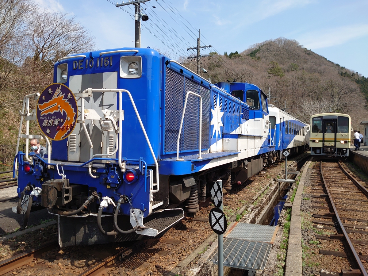 JR西、「奥出雲おろち号」「あめつち」 秋の臨時列車運行 | レイルラボ