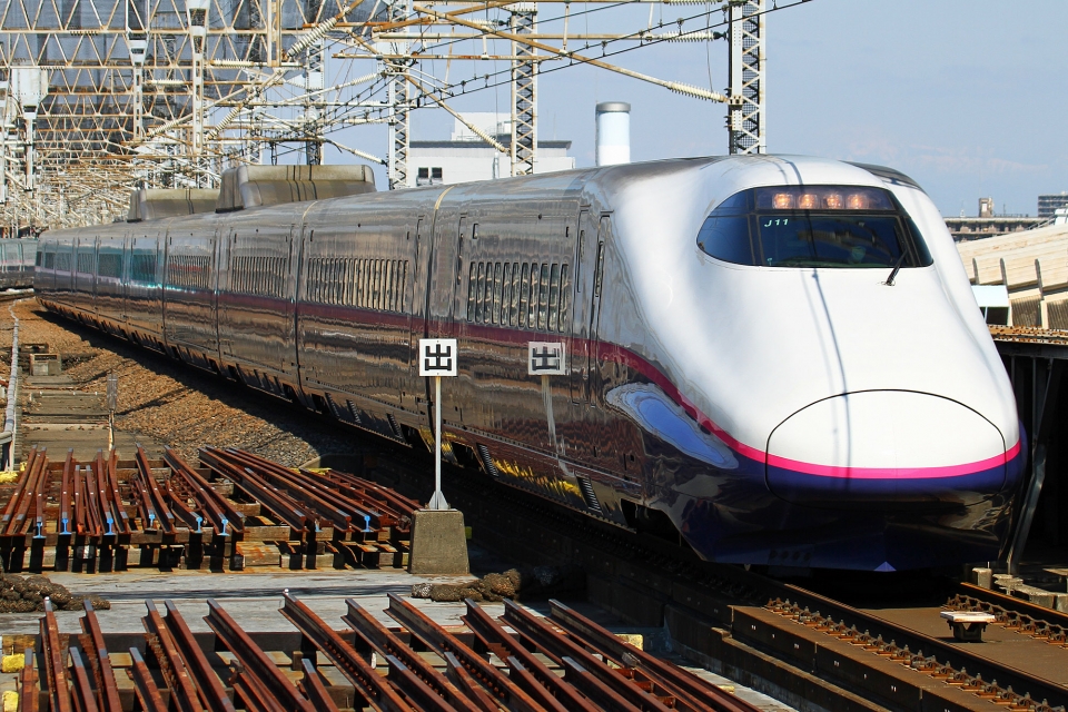 ニュース画像：(E2系新幹線 りんたろうさん 2017年03月11日撮影) - 「祝！上越新幹線開業40周年、新幹線ヒストリー 2022.11.15」
