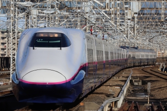 ニュース画像：待望の「JR東日本パス 鉄道開業150年記念ファイナル」発売へ(E2系新幹線 立体さん 2022年12月23日撮影)