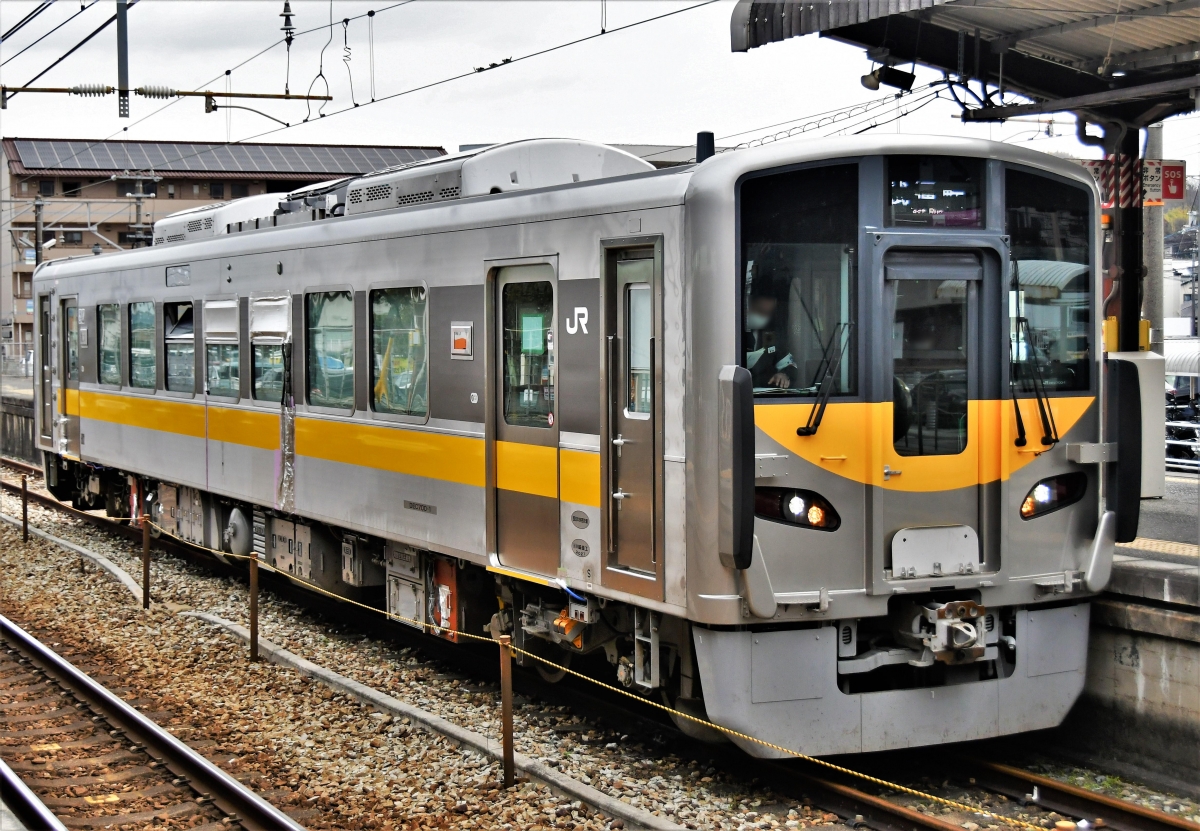 下関総合車両所、整備士企画の車両撮影会「クモハ42001」車内