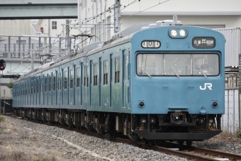 ニュース画像：スカイブルーカラーが特徴的な和田岬線の103系 R1編成 (Urban linerさん 2022年06月13日撮影)