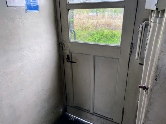 ニュース画像：旧型客車の扉