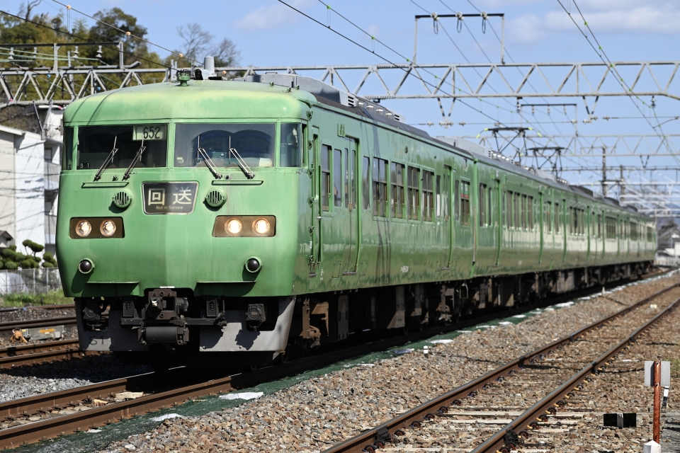 トリプロ / ターコイズ ＧＴ 117系 京都地域色 京都 抹茶色 緑色 併走