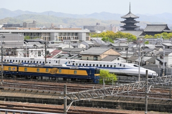 ニュース画像：新幹線とDEC741の並走シーン