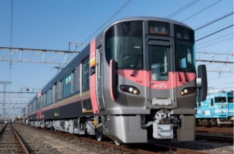 ニュース画像：JR西日本 新型車両227系「Urara」 - 「JR西 新型227系 「Urara」、岡山駅で出発式開催！7月22日」