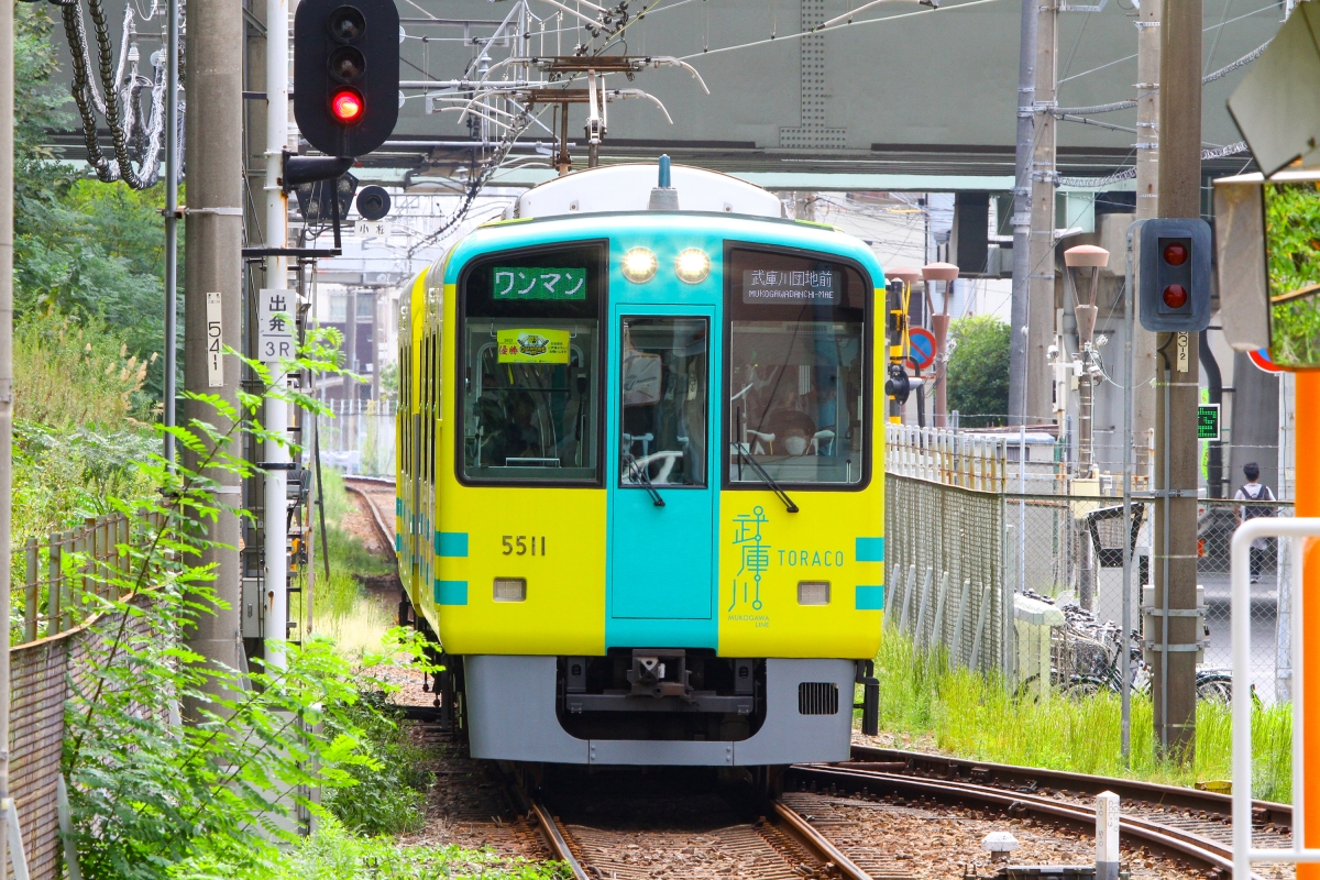 祝 タイガース、日本一！阪神本線で特別仕様列車運行＆記念グッズ