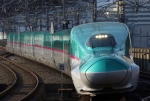 ニュース画像：JR東日本 E5系新幹線(イメージ) 2023年07月18日撮影 - 「より早い緊急停止可能に、JR東と鉄道総研 新幹線の地震検知システム改良」