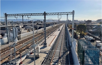 ニュース画像：高架化された現在の高師浜線(羽衣駅南側) - 「南海 高師浜線、3年ぶりに列車運行再開！高架化工事完了 2024年4月から」