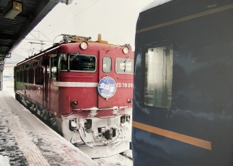 ニュース画像：函館駅で撮影した「北斗星」青函トンネル内牽引担当　ED79形電気機関車
