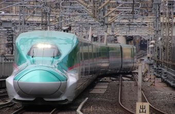 ニュース画像：E5系新幹線 2023年05月13日撮影 - 「ホテルに預けた荷物、当日 東京駅で受け取り！仙台で開始 新幹線「はこビュン」活用」