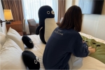 ニュース画像：ホテルメトロポリタン「Suicaのペンギン」に癒される新コンセプトルーム誕生 - 「ホテルメトロポリタン、新「Suicaのペンギンルーム」誕生！巨大ぬいぐるみと一緒」