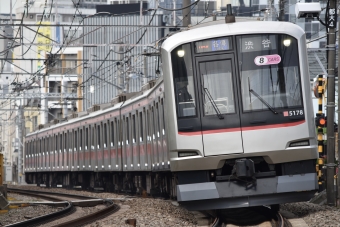 ニュース画像：東急5000系 2024年07月27日撮影 - 「乗り放題乗車券が半額！東急電鉄「Q SKIP」1周年でキャンペーン実施 」