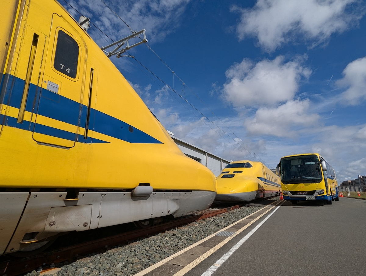 幸運　ドクターイエロー　搭乗パス＆ケース、パンフレット 幸運ドクターイエロー搭乗パス＆ケース、パンフレット