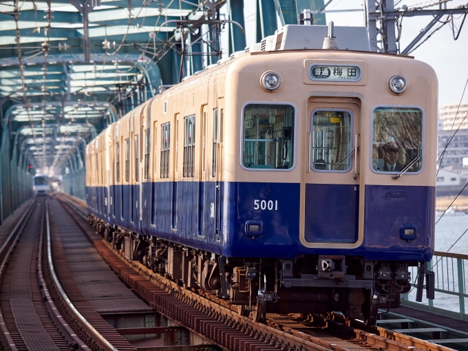 阪神5001形「青胴車」、2025年2月に引退へ “77万円”の貸切列車プランも