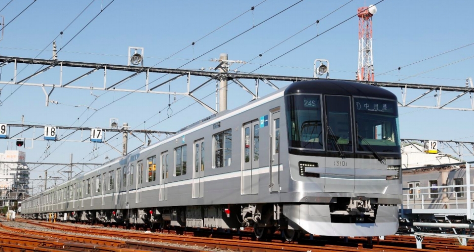 ニュース画像：東京メトロ日比谷線 13000系 - 「東京メトロ日比谷線、13000系車内でBGM放送を試行へ ショパン「ノクターン」など」