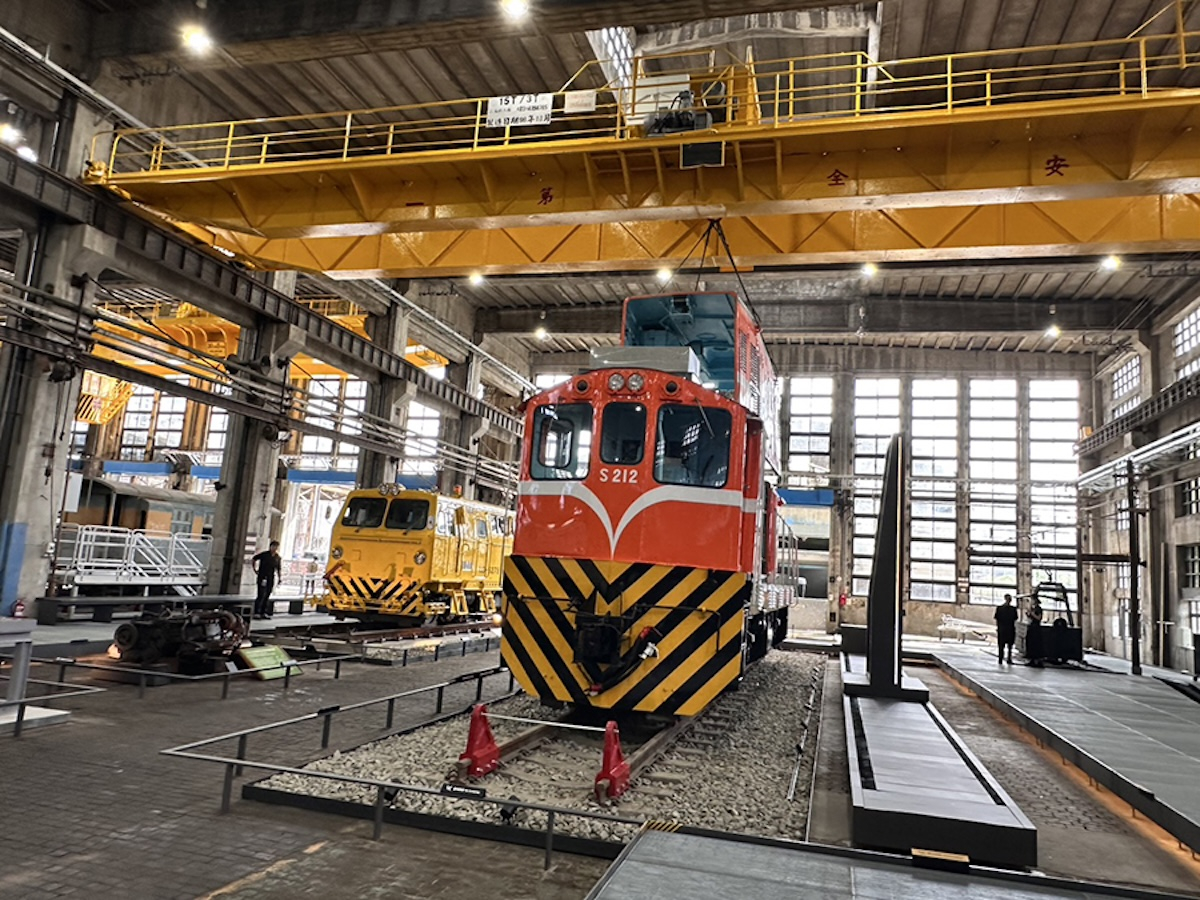 台湾「国立鉄道博物館」、台北に第1期エリア開館 藍皮号の乗車体験も