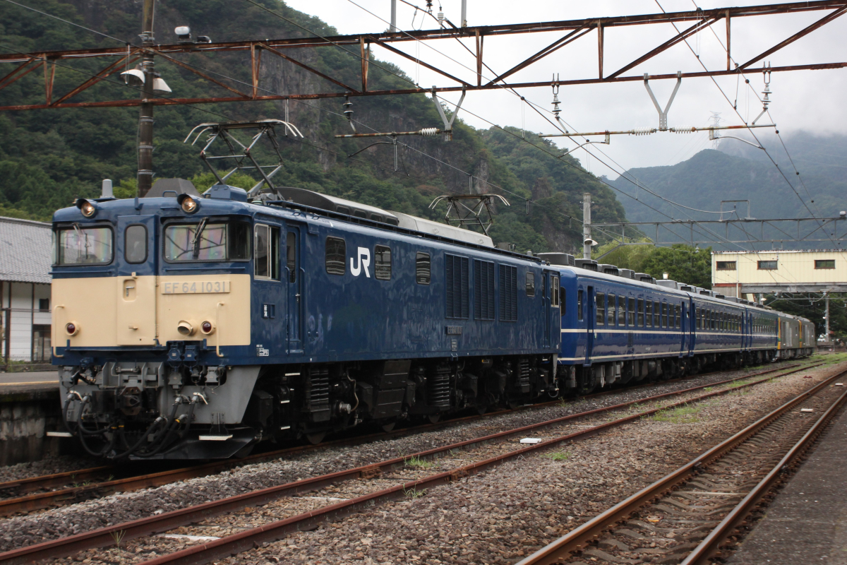 プッシュプルの「ありがとうEL」、12系牽引し新津〜長岡間で特別