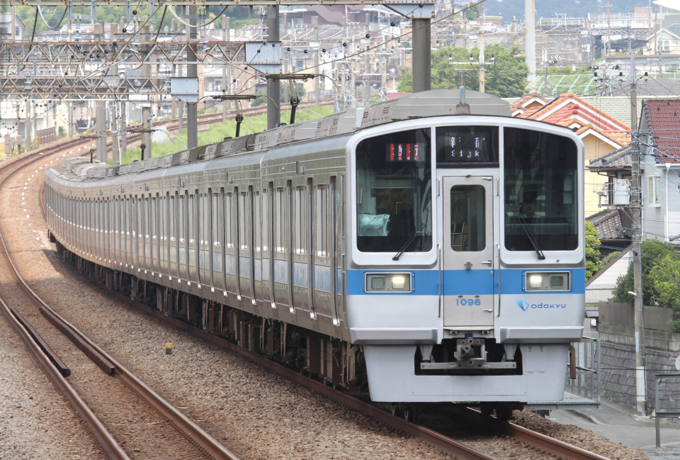 たった1週間、“超短命な”昭和64年生まれの「激レア銘板」を持つ車両と