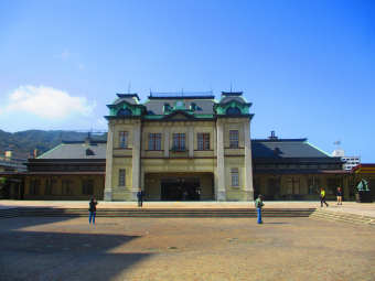 111年目の門司港駅、D型硬券「記念入場券」を旧出札で発売！改札で入鋏