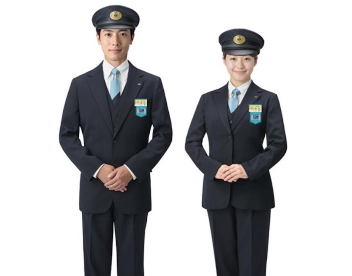 阪神らしさ”全開！鉄道係員の新制服 、12月1日リニューアル 開業120