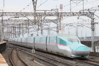 JR西、踏切事故減少目指す特殊信号発光機検知支援システムを試験導入