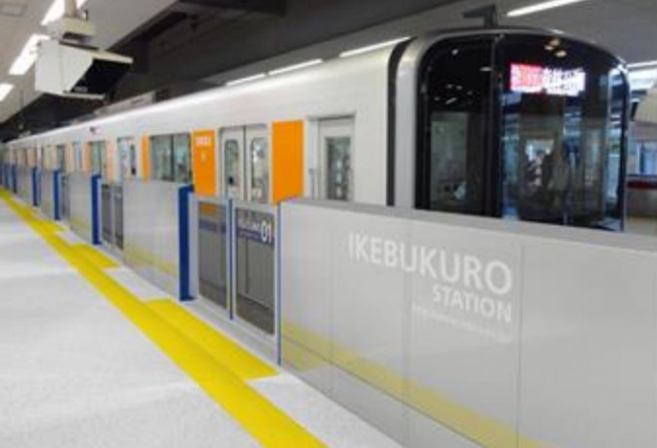 東武東上線、池袋駅1番線のホームドアを4月21日から使用開始