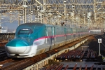 ニュース画像：E5系 - 「東北・北海道新幹線、6月23日と30日に臨時の「はやぶさ」各1本を運行」