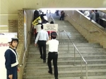 ニュース画像：避難誘導訓練 - 「福岡市地下鉄、博多駅で浸水防止合同訓練 避難誘導や救命訓練など実施」