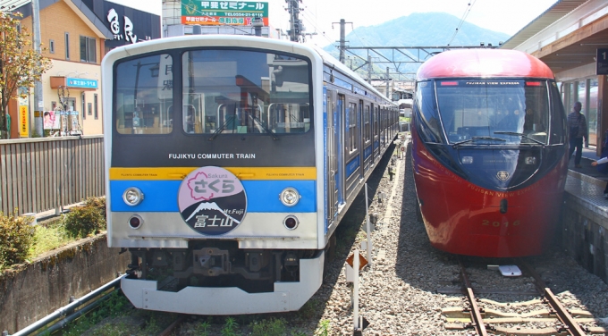 富士急行 Sekai No Owariコンサートにあわせ臨時列車を運転 Raillab ニュース レイルラボ