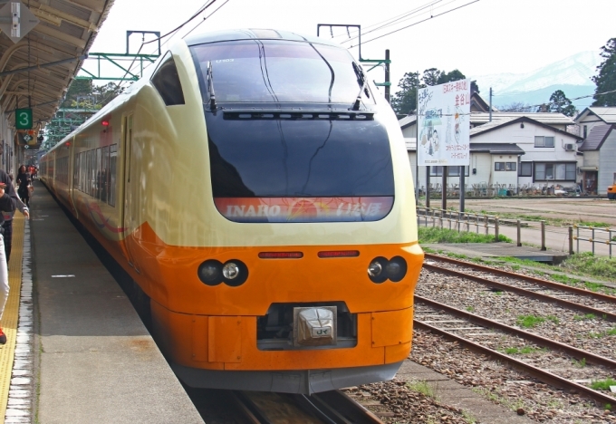 ニュース画像：「いなほ」のE653系 - 「上越新幹線と接続する特急「いなほ」、夏休み期間に新潟～酒田間で増発」
