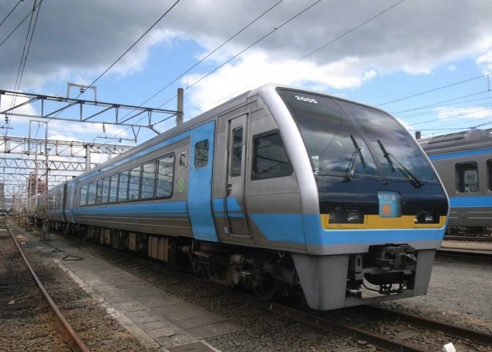 ニュース画像：「しまんと」などで使用される2000系 - 「特急「しまんと」、8月12日から16日は一部列車で運転区間を変更」
