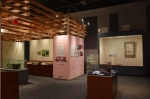 ニュース画像：企画展の展示室の様子 - 「鉄道博物館、「明治150年記念 NIPPON鉄道の夜明け」ガイドツアー開催」