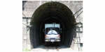 ニュース画像：トンネラスによるトンネル内部の撮影 - 「JR東海、在来線のトンネル覆工変状検知装置を新型に更新 2020年度から」