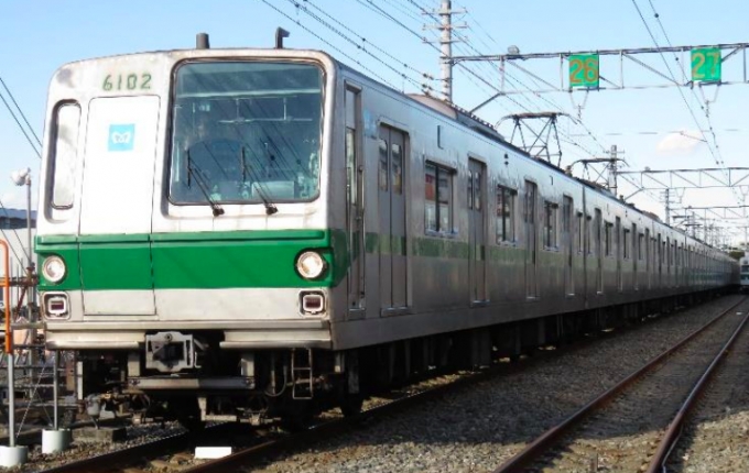ニュース画像：営団6000系 - 「千代田線6000系、10月5日で通常運転終了 11月11日まで特別運転」