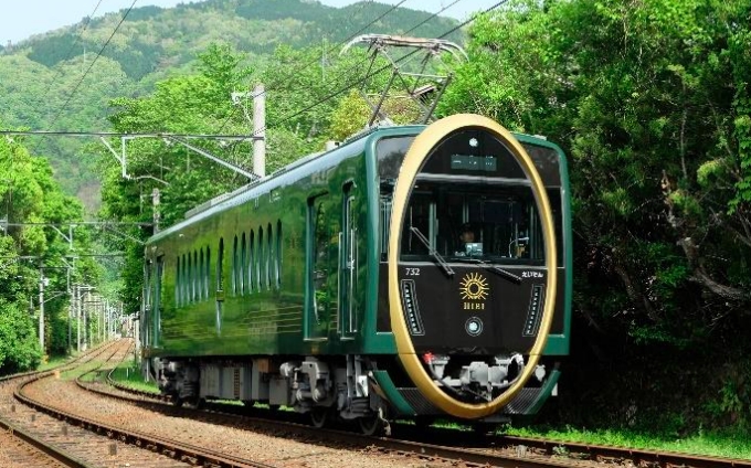 叡山電鉄、観光列車「ひえい」が2018年度グッドデザイン賞を受賞