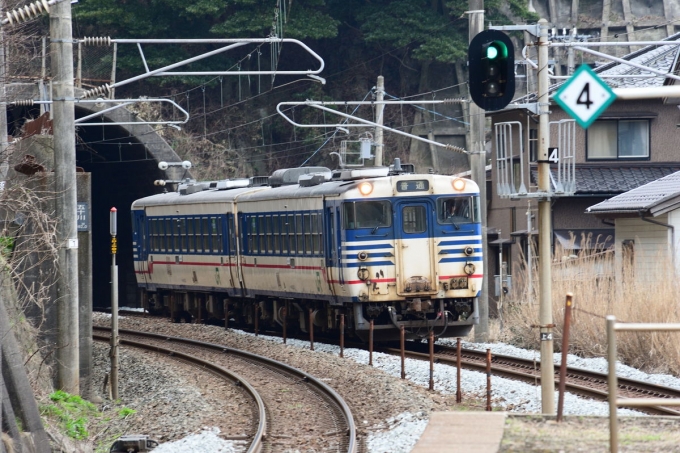 鉄道乗車記録の写真:乗車した列車(外観)(4)        「乗車する227D」