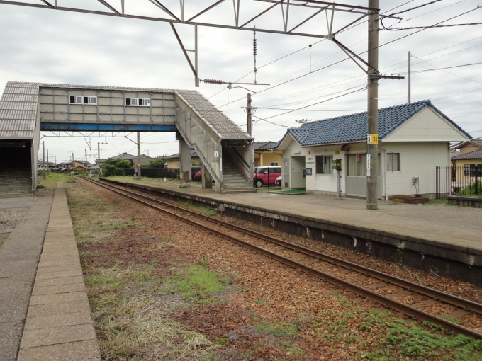 鉄道乗車記録の写真:駅舎・駅施設、様子(2)        「ホームから越後早川駅」