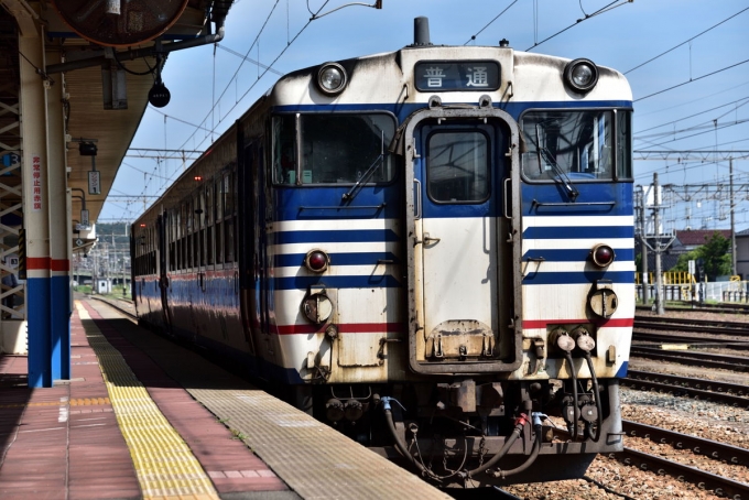 鉄道乗車記録の写真:乗車した列車(外観)(1)     「乗車した824D」