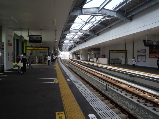 鉄道乗車記録の写真:駅舎・駅施設、様子(6)        「下大利駅2番線西鉄福岡方面。」