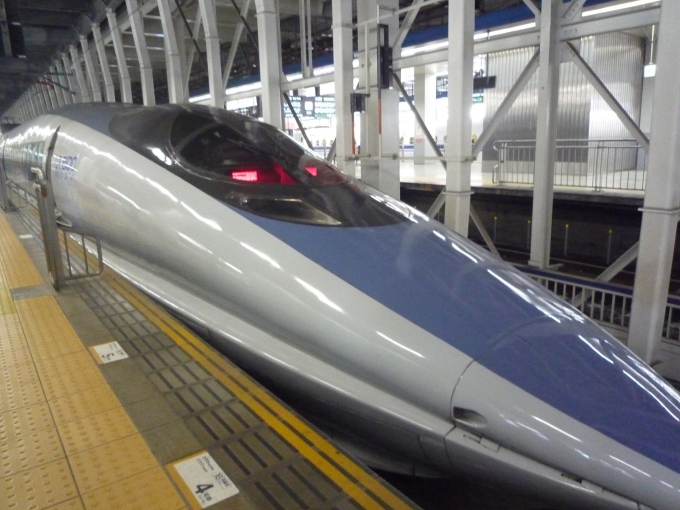 鉄道乗車記録の写真:乗車した列車(外観)(6)        「博多駅の12番線に到着。」