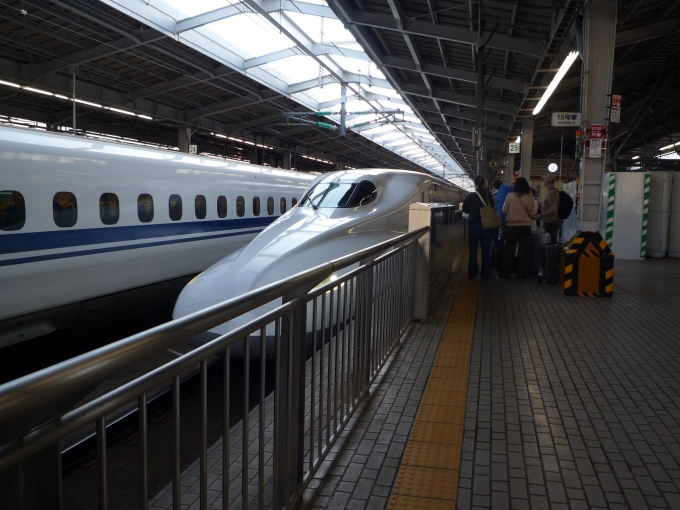 鉄道乗車記録の写真:列車・車両の様子(未乗車)(11)        「N700系が入線。」