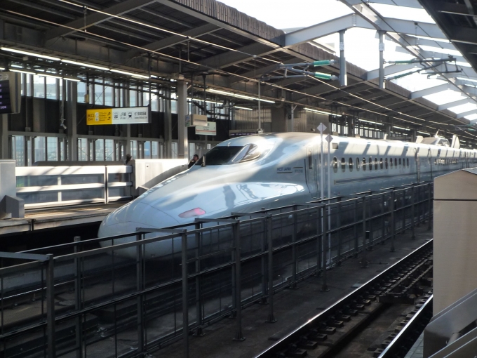 鉄道乗車記録の写真:列車・車両の様子(未乗車)(12)     「博多方面に向けて出発する列車。」