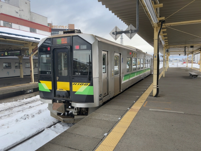 鉄道乗車記録の写真:乗車した列車(外観)(1)          「JR根室本線　釧路駅
帯広行き普通列車2526D
H100-63 (DECMO)」
