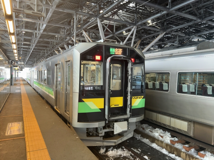 鉄道乗車記録の写真:乗車した列車(外観)(2)        「JR宗谷本線　旭川駅
名寄行き普通列車329D
H100-94 + H100-89」