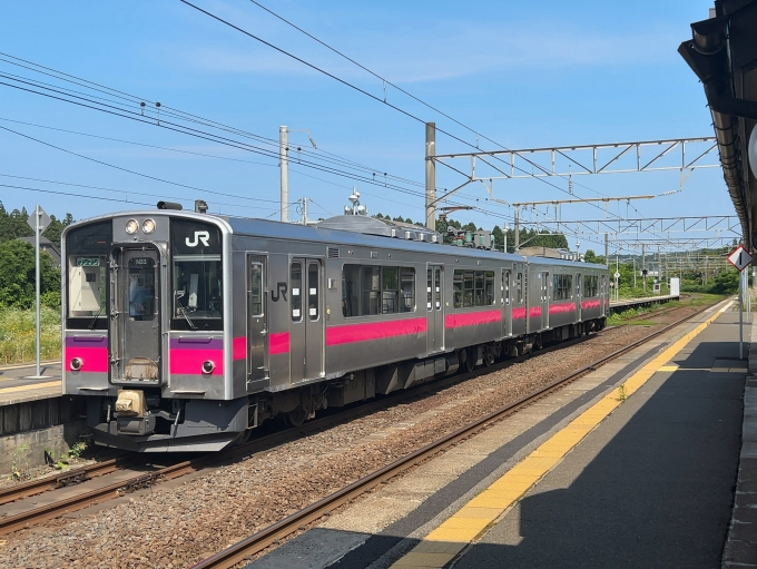 鉄道乗車記録の写真:乗車した列車(外観)(1)        「JR津軽線　蟹田駅
蟹田行き普通列車331M
N33, クハ700-33（1号車）」