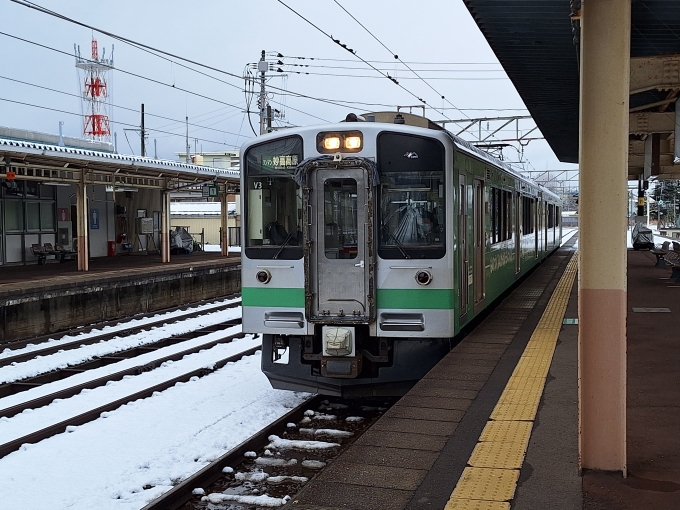 鉄道乗車記録の写真:乗車した列車(外観)(1)        「新井駅で鉄印をいただいて妙高高原駅へ向かいました。
久しぶりに二本木駅のスイッチバックを通りました。」