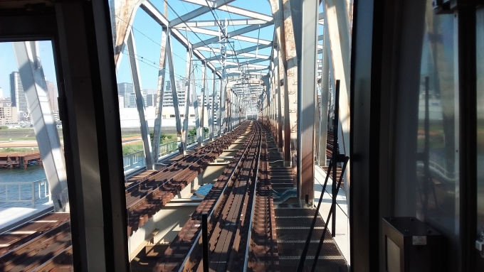 鉄道乗車記録の写真:車窓・風景(1)     「淀川を走行中。」