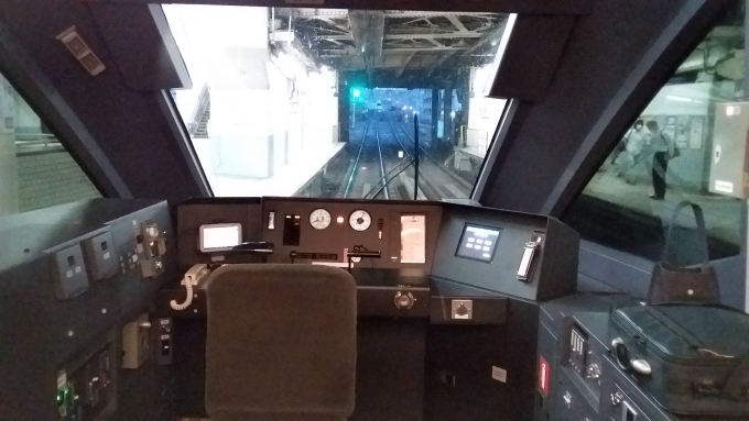 鉄道乗車記録の写真:車内設備、様子(2)     「特急ひのとりの運転室です。」