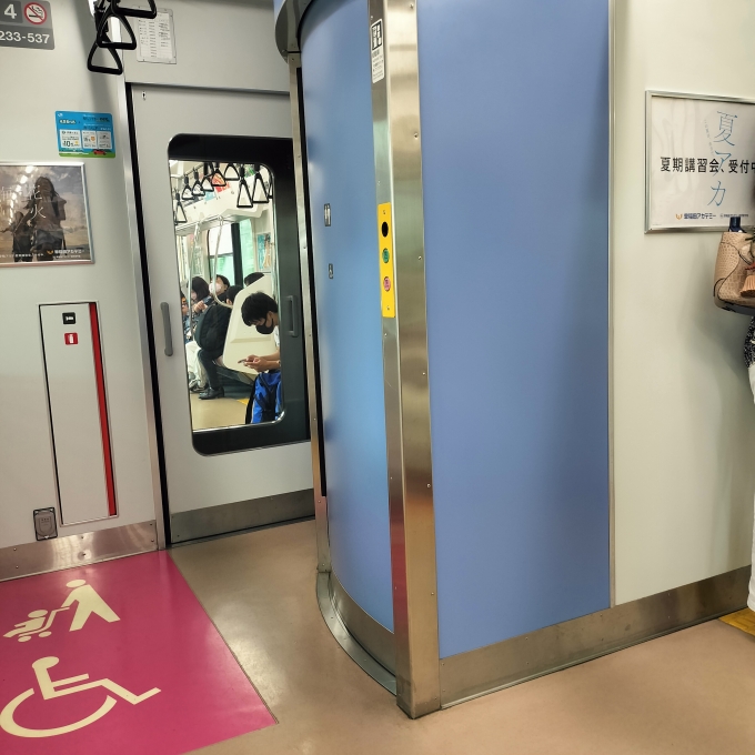鉄道乗車記録の写真:車内設備、様子(9)        「中央線快速のトイレ」